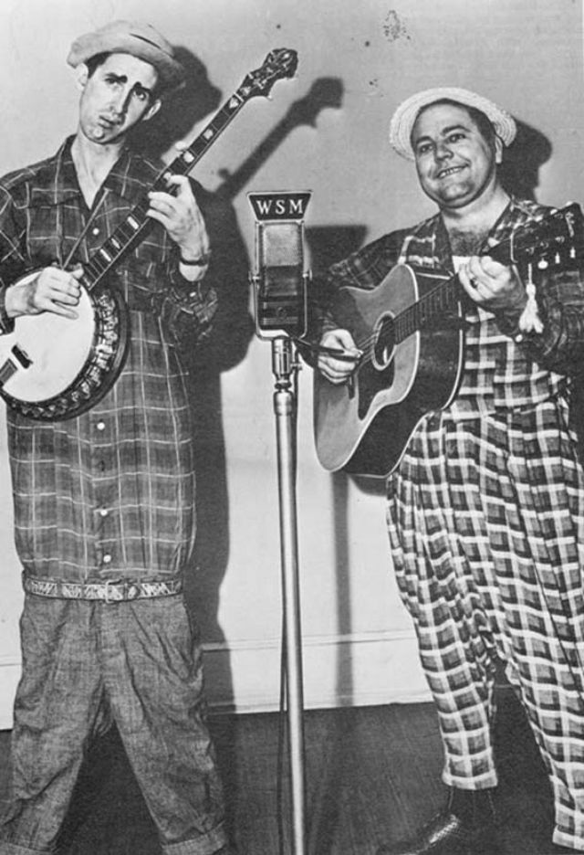 David stringbean akeman wore his pants like that before it was even a