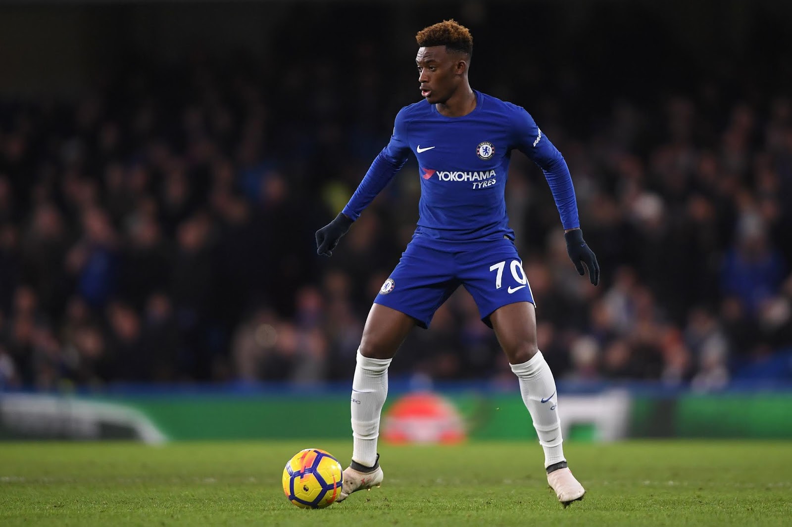 Sarri Cemaskan Ekspektasi Tinggi Fan Chelsea kepada Hudson-Odoi