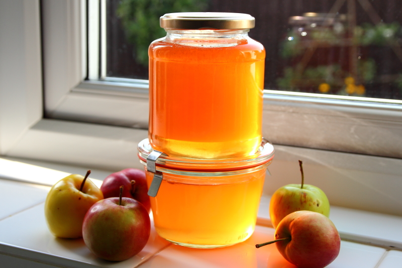 Easy Apple Jelly