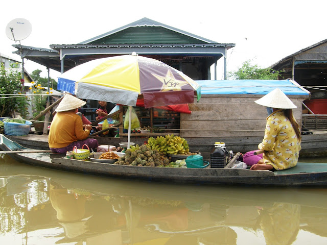 Life on Tongle sap lake in Cambodia Life on Tongle sap lake in Cambodia