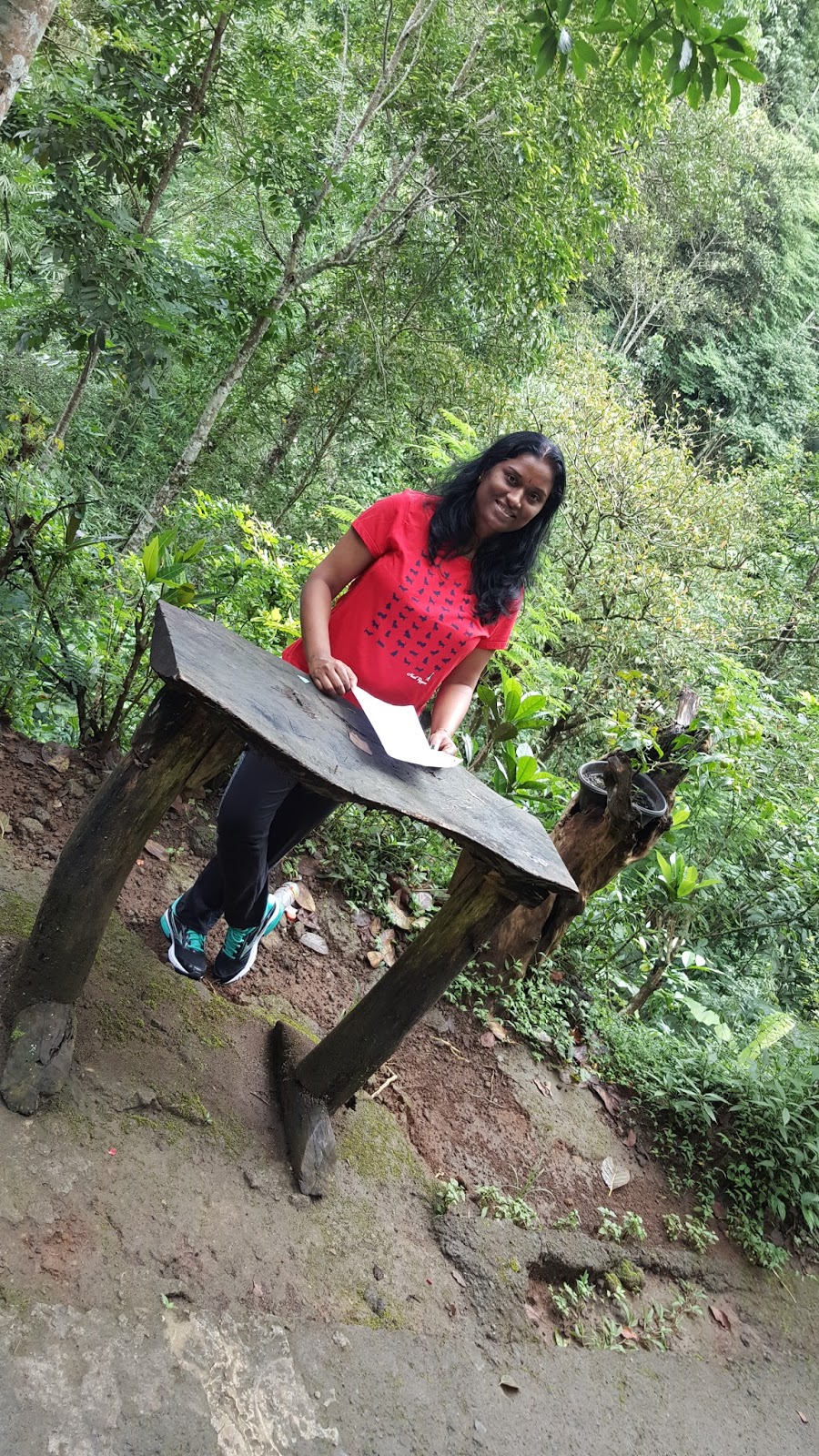 and i was tempted to take a picture as though i was the receptionist there welcoming people into nature so i held the map and stood behind the table and i was tempted to take a picture as though i was the receptionist there welcoming people into nature so i held the map and stood behind the table