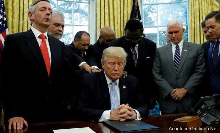 Pastores con Donald Trump