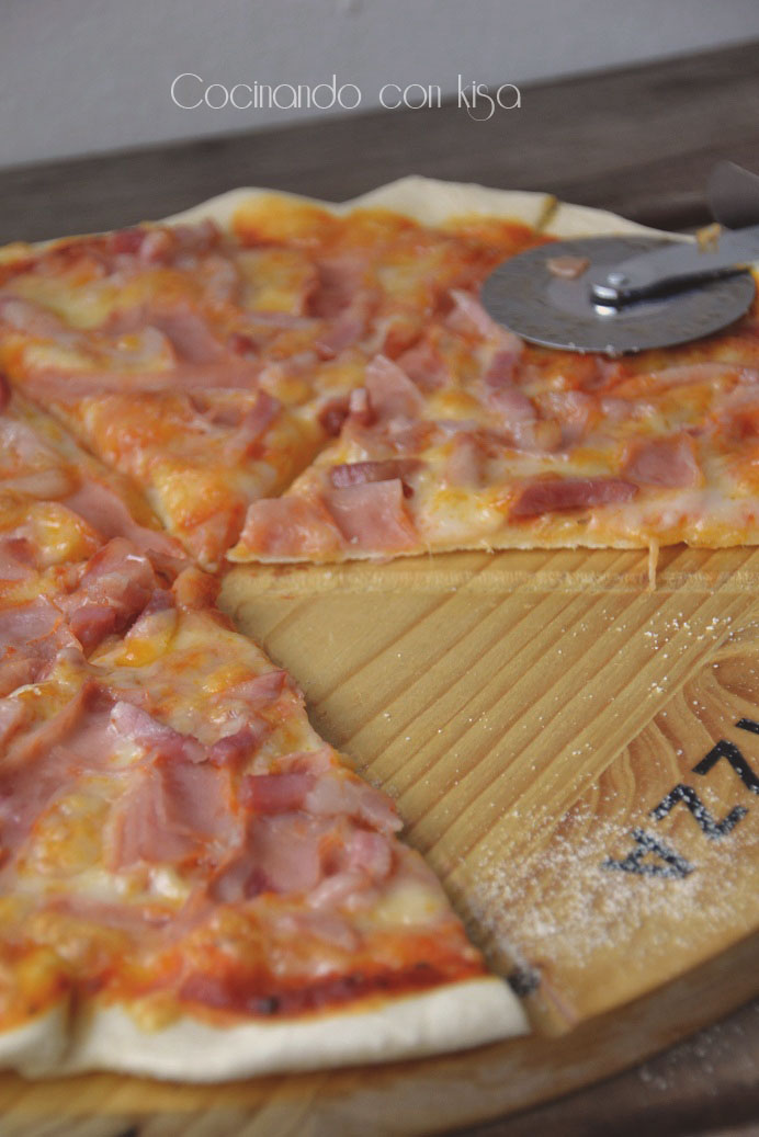 Cocinando con Kisa Pizza con base fina (KitchenAid)