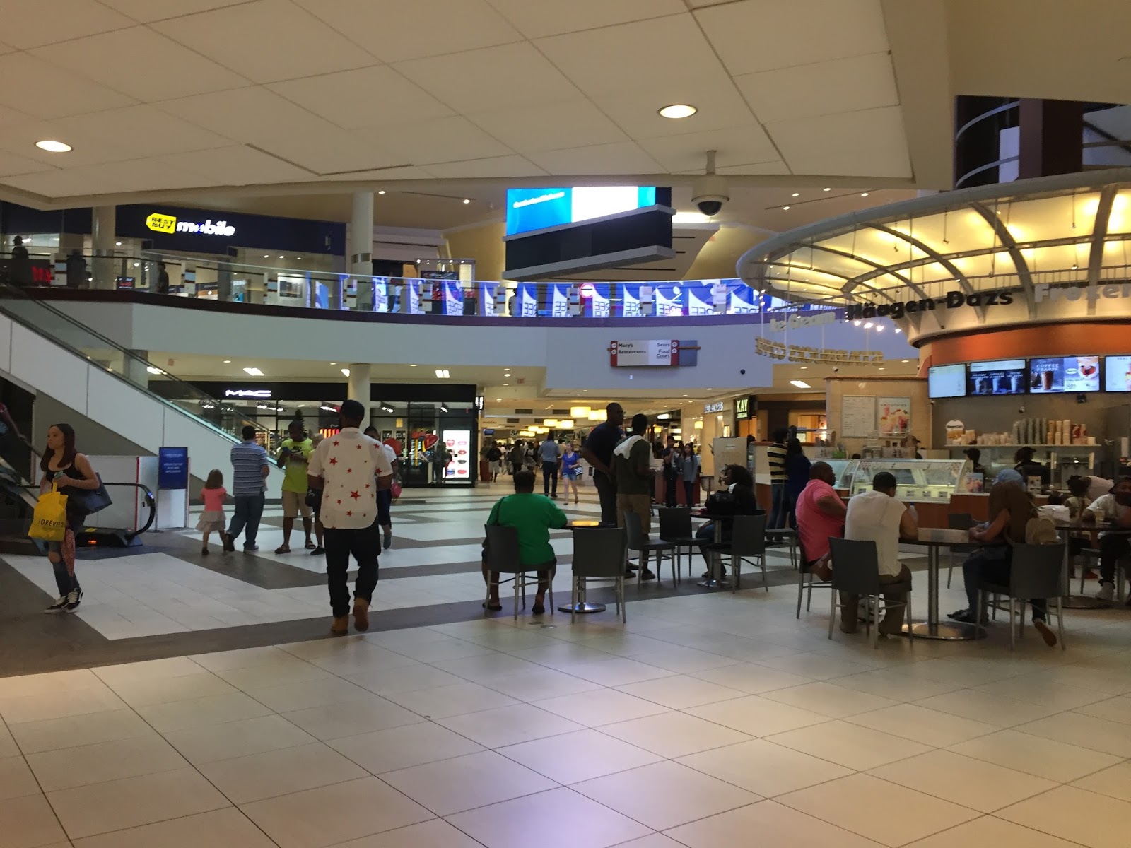 SkyMall Retail History and Abandoned Airports Cumberland Mall