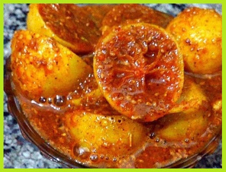 निम्बू का खट्टा अचार - Khatta Nimbu Ka Achaar Banaane Ki Vidhi निम्बू का खट्टा अचार - Khatta Nimbu Ka Achaar Banaane Ki Vidhi
