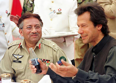 Imran-Khan-with-Pervaiz-Musharraf