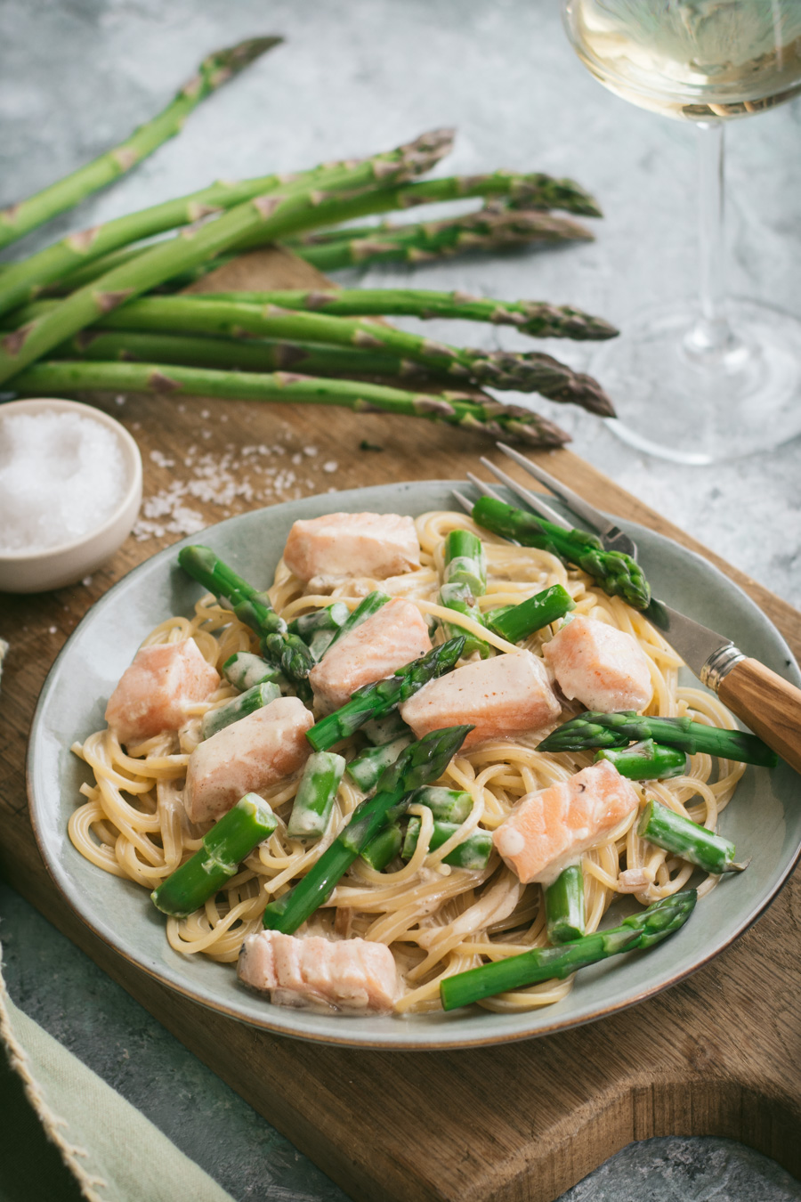 Chic, Chic, Chocolat Spaghetti au saumon et aux asperges vertes