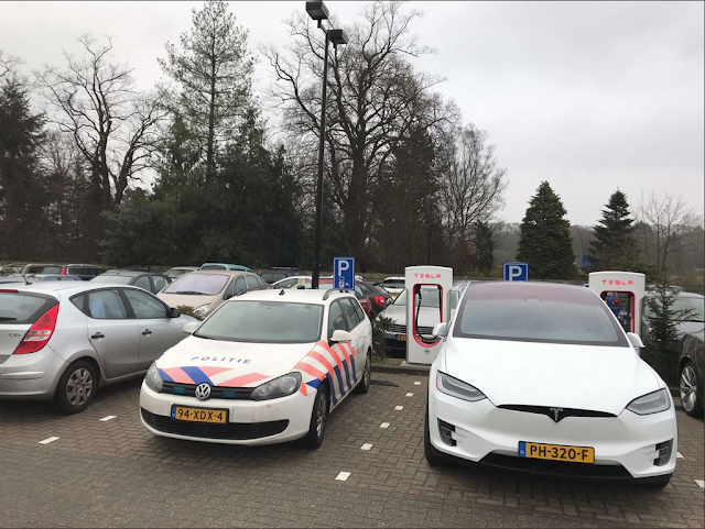 Flirten met iemand die bezet is