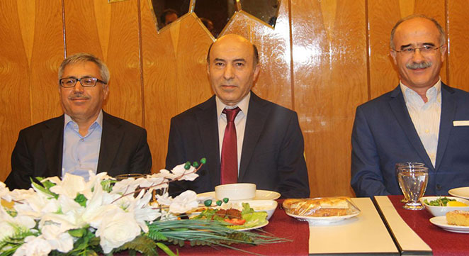 Dicle Üniversitesi Rektörü Talip Gül iftarda basınla bir araya geldi Dicle Üniversitesi Rektörü Talip Gül iftarda basınla bir araya geldi