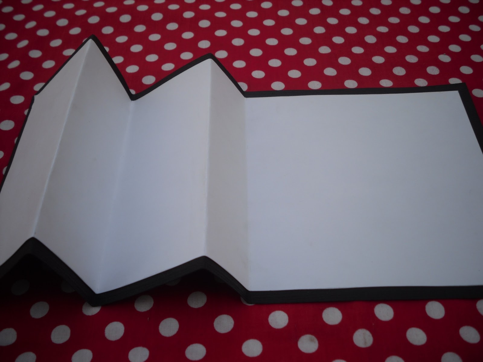 The Blooming Orchids: TUTORIAL: Accordion fold card