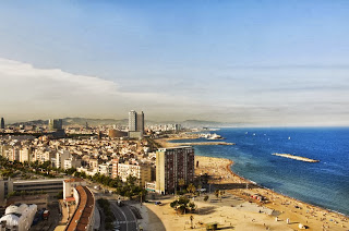 Gambar Pantai Barceloneta