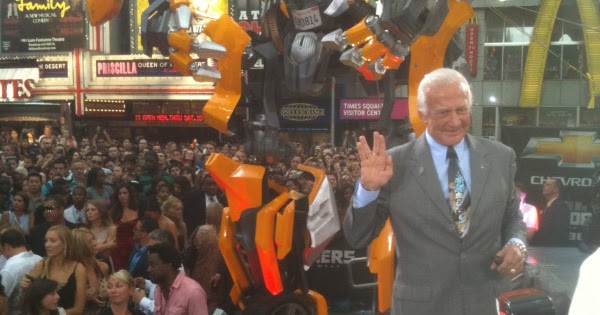 buzz aldrin transformers 3