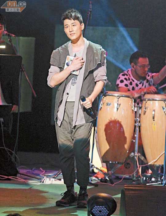 Raymond Lam 4 platnium records, enough to get Mandarin Song Award