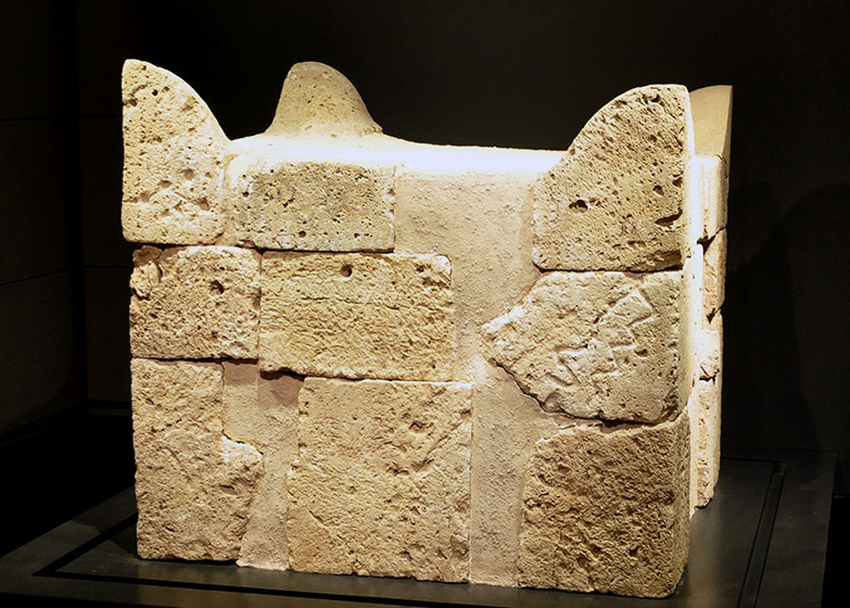 THE BIBLE HORNS OF THE ALTAR (AMOS 314)