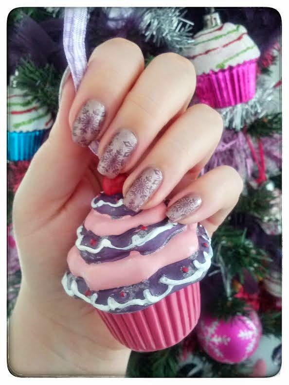 Christmas Nailart #3 : Les flocons de neige