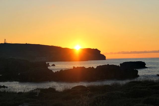 foto puesta de sol en noja