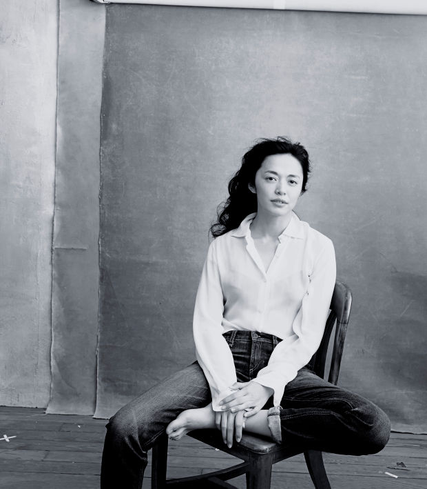 Yao Chen Pirelli calendar 2016 Annie Leibovitz Pirelli calendar 2016