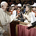 Papa Francisco rinde homenaje a las mujeres