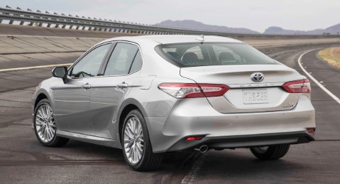 2018 Toyota Camry and Camry Hybrid trim levels and pricing 2018 Toyota Camry and Camry Hybrid trim levels and pricing