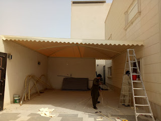 تركيب مظلات وسواتر في شمال الرياض