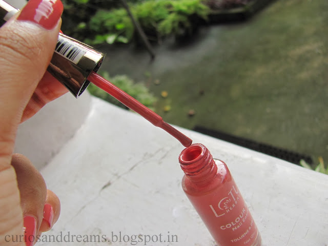 Lotus nail polish Candy Drop review, Lotus nail polish Candy Drop swatch