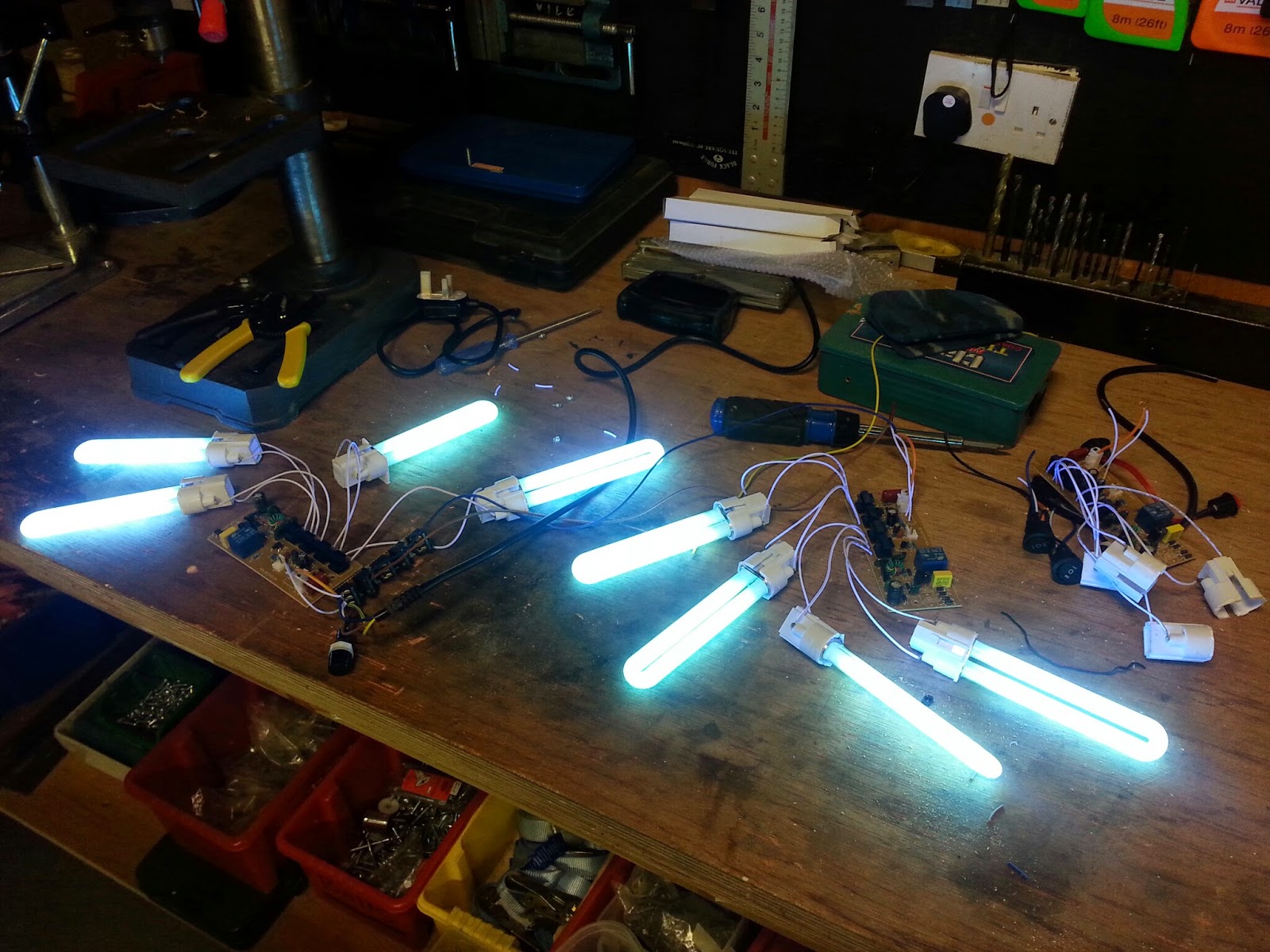 Nerd Club Creating a screen printing UV exposure unit from acrylic