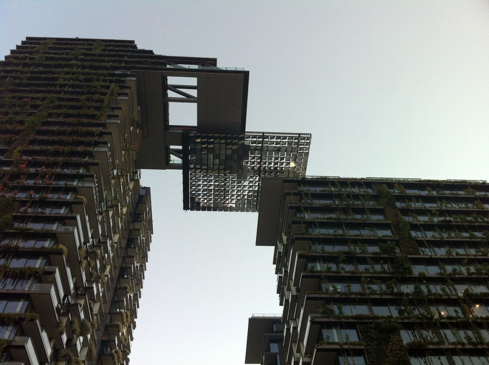 Ph f oto friday central park broadway the cube