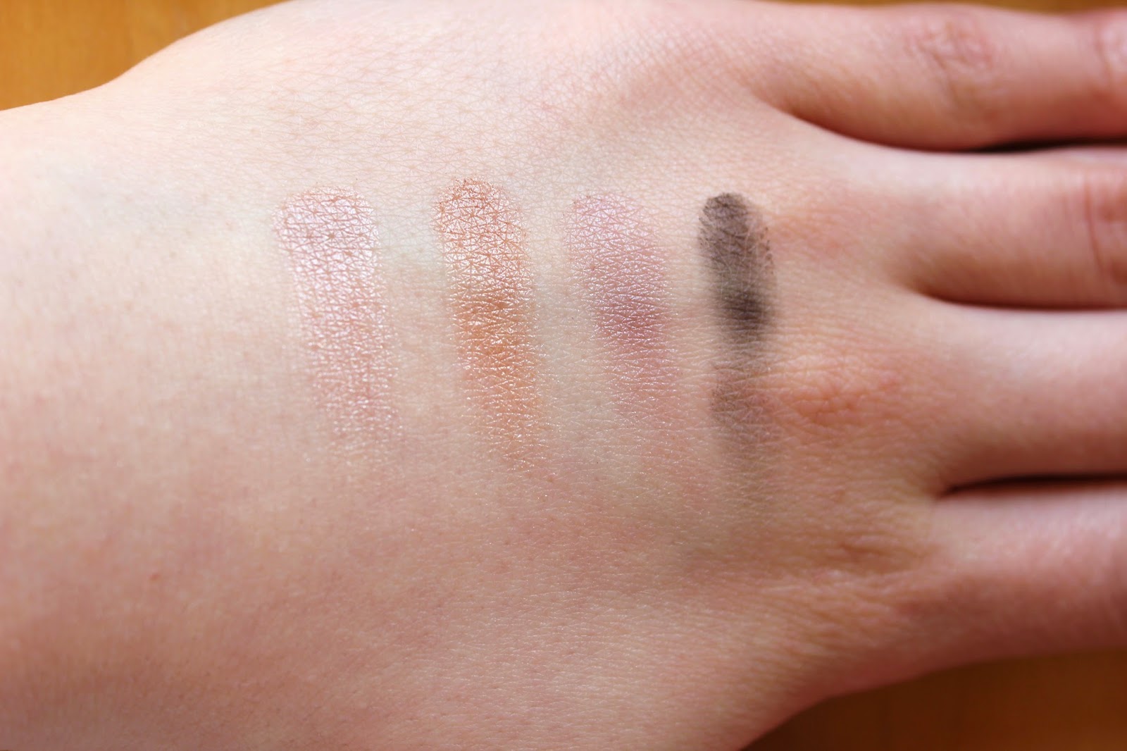 georgie-georgina-minter-brown-blogger-beauty-makeup-urban-decay-naked-2-palette-eyeshadows-review georgie-georgina-minter-brown-blogger-beauty-makeup-urban-decay-naked-2-palette-eyeshadows-review