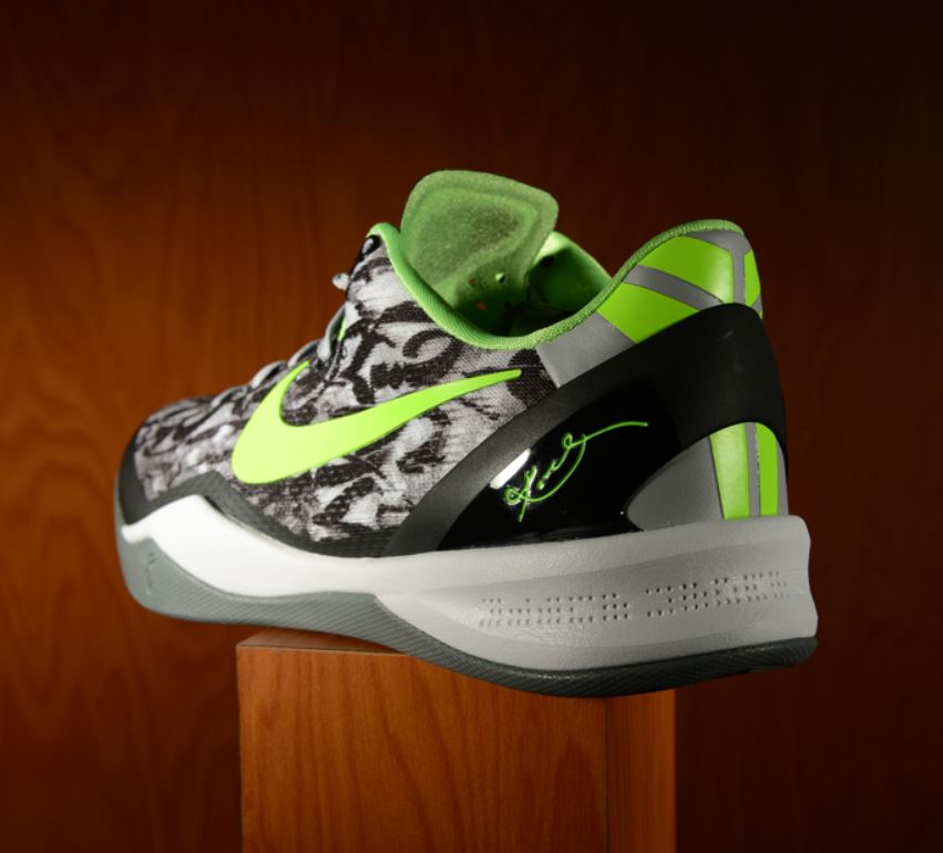THE SNEAKER ADDICT Nike Kobe 8 VIII "Graffiti" Sneaker
