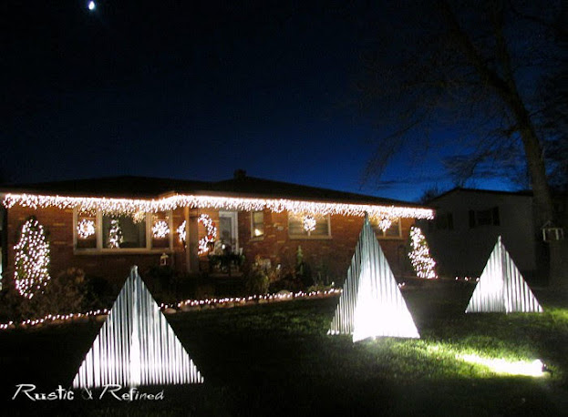 Best Outdoor Christmas Decorations that anyone can build in one weekend.
