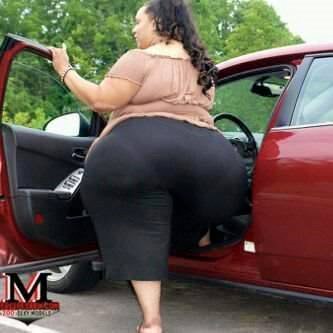 SEXY BIG WET BUTTS Tramplesubmissive Femalesspanking Naughty