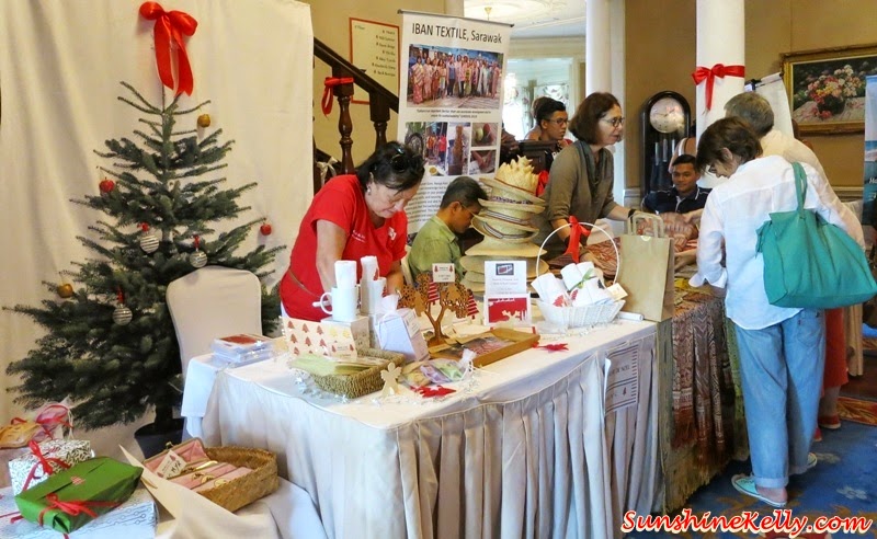 Le Marche De Noel Gives Joy To The Children, Le Marche De Noel, French Christmas Charity Bazaar, Charity Bazaar, French Christmas, Carcosa Seri Negara, Make A Wish Malaysia, A-Heart for A-Heart 