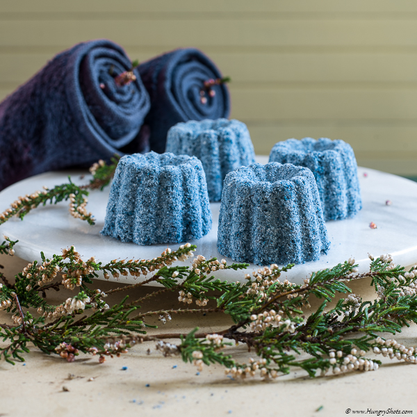Relaxing blue bath bombs Hungry Shots