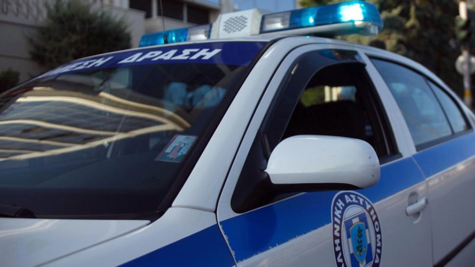 «Κάτι δεν κολλάει στην ιστορία» του χτυπημένου αστυνομικού στη Νίκαια. «Κάτι δεν κολλάει στην ιστορία» του χτυπημένου αστυνομικού στη Νίκαια.