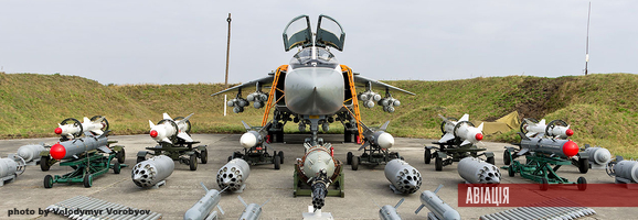 ЗСУ отримали відремонтований бомбардувальник Су-24М
