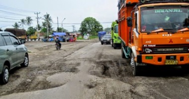 Perbaikan Jalan Wilayah Sumsel, BBPJN Targetkan Sebelum Bulan Ramadhan Selesai jalan rusak di kota palembang kian bertambah