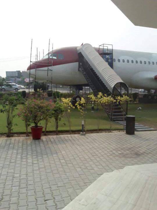 Foodmaniacs: 1st AIRPLANE RESTAURANT OF PUNJAB OPENS AT LUDHIANA