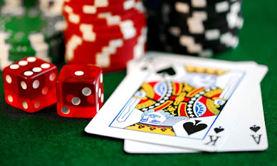 Kentungan Bermain Judi Poker Online