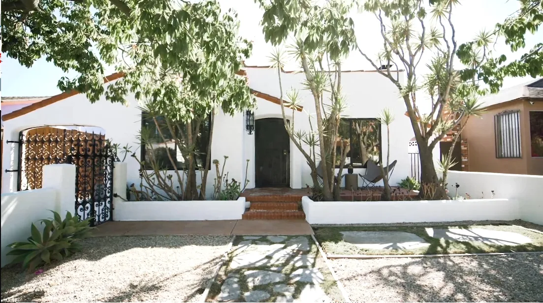 20 Photos vs. 3422 Hollydale Dr, Los Angeles Interior Design Luxury Home Tour