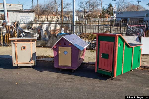 I’ve Seen People Turn Garbage Into Some Cool Stuff. But THIS…. This Is Absolute Brilliance. - but something that small can mean the world to someone living on the streets I’ve Seen People Turn Garbage Into Some Cool Stuff. But THIS…. This Is Absolute Brilliance. - but something that small can mean the world to someone living on the streets