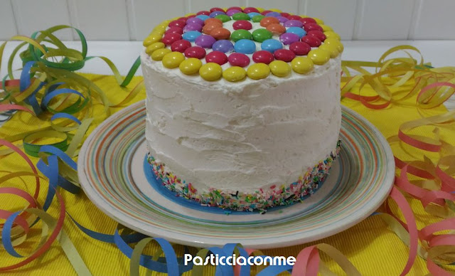 torta arcobaleno o rainbow cake