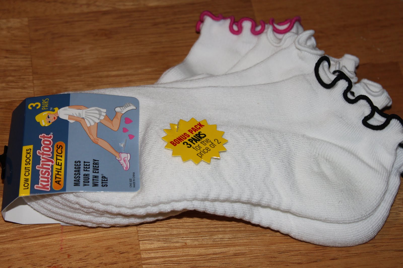 Susan's Disney Family Kushyfoot athletic socks Review
