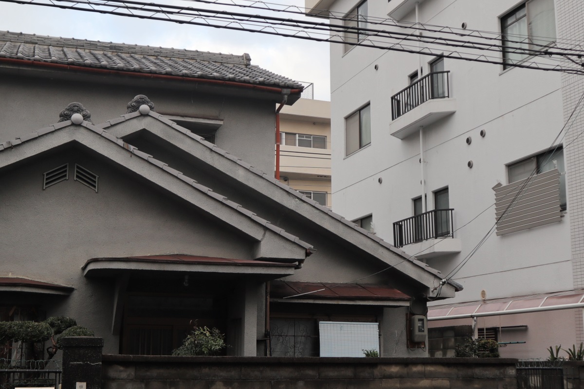 MikeHattsu Anime Journeys: Clannad After Story - Tomoya's Apartment