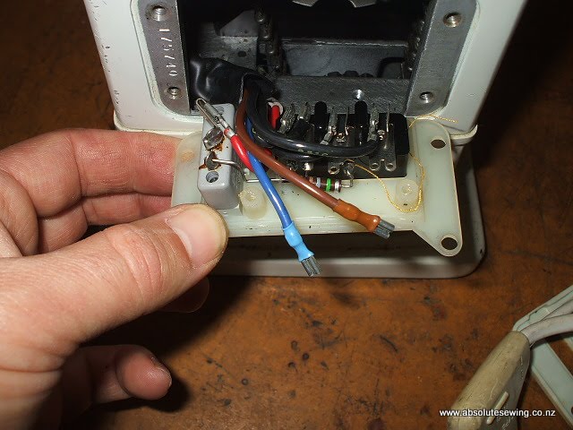 Absolute Sewing Machine Information: Sewing Machine ... sewing machine motor wiring diagram 