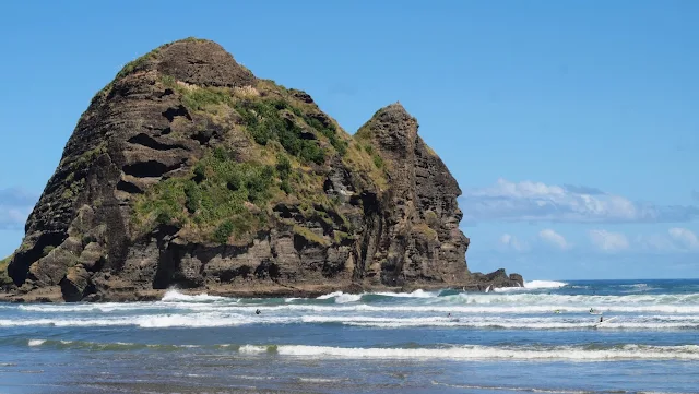 2 weeks in New Zealand: Piha Beach