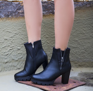 botine negre cu toc gros si talpa groasa la reducere de iarna botine negre cu toc gros si talpa groasa la reducere de iarna
