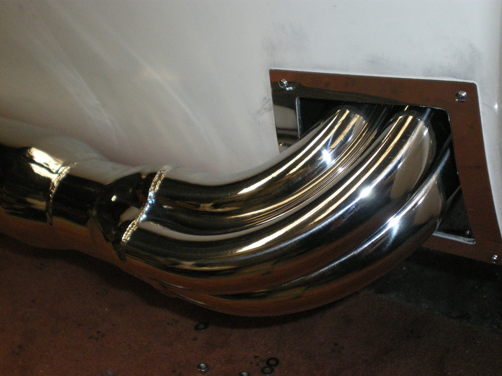 Classic Revival AC Cobra Replica SC 427 : Side exhaust pipe brackets