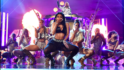Com 85 milhões de unidades vendidas, Nicki Minaj se torna a 5º maior artista feminina no cenário musical.
