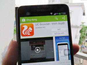 Bản uc browser hỗ trợ xem video clip youtube nhanh tốc độ.