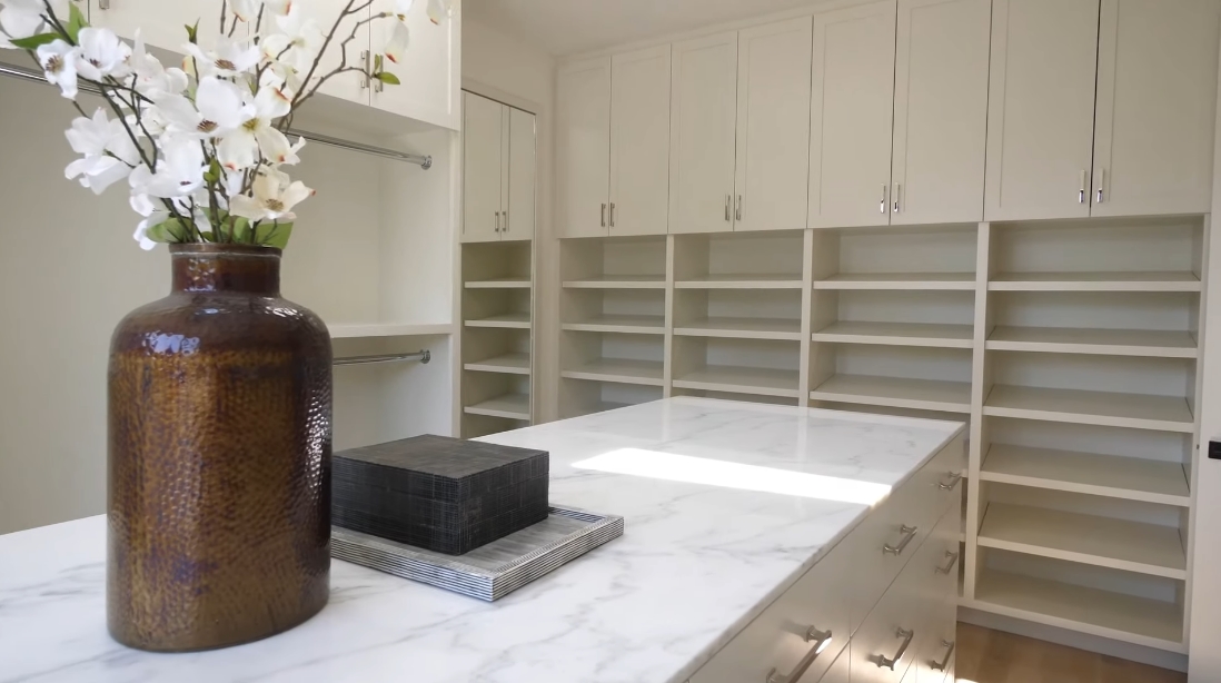60 Interior Design Photos vs. 44 Mccormick Ln, Atherton, CA Luxury Mansion Tour